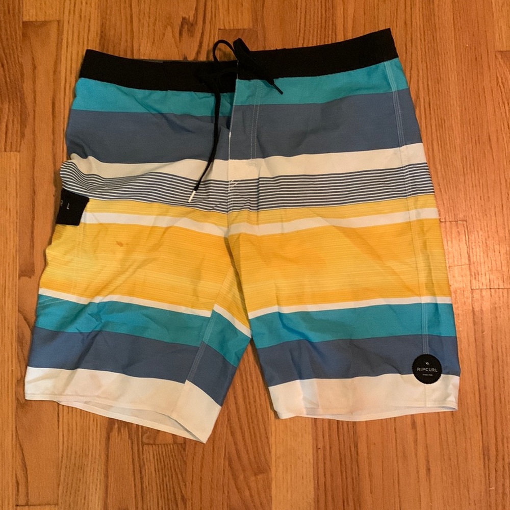 Mens Boardshorts - waist 33